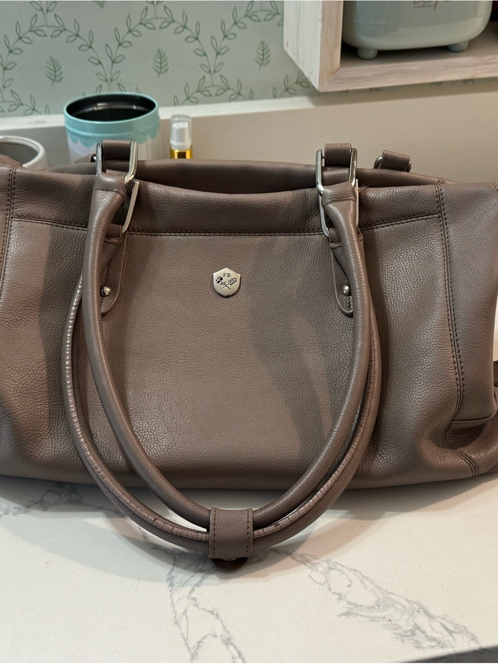 Poppy Barley Leather Purse in Taupe